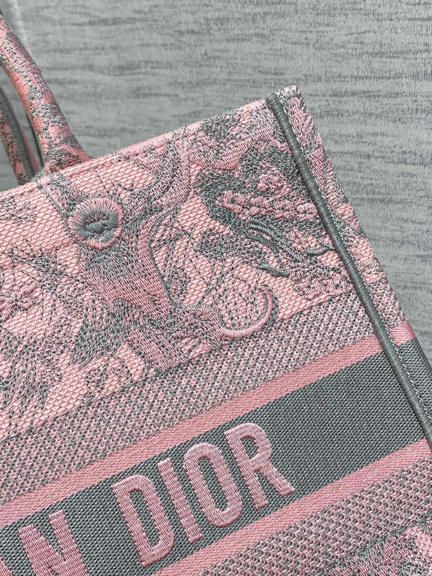 DR289 Small/Medium/Large Dior Book Tote / HIGHEST QUALITY VERSION