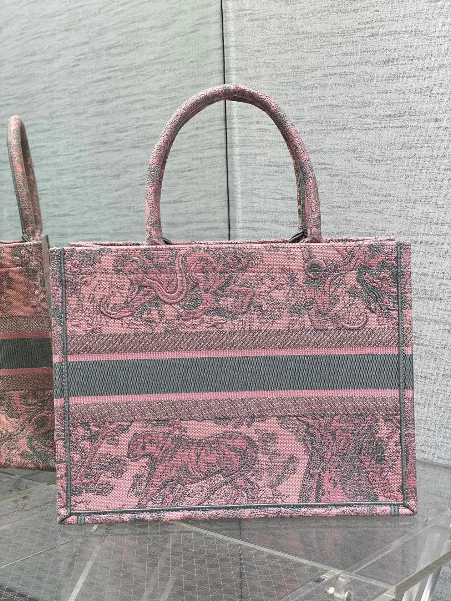 DR289 Small/Medium/Large Dior Book Tote / HIGHEST QUALITY VERSION