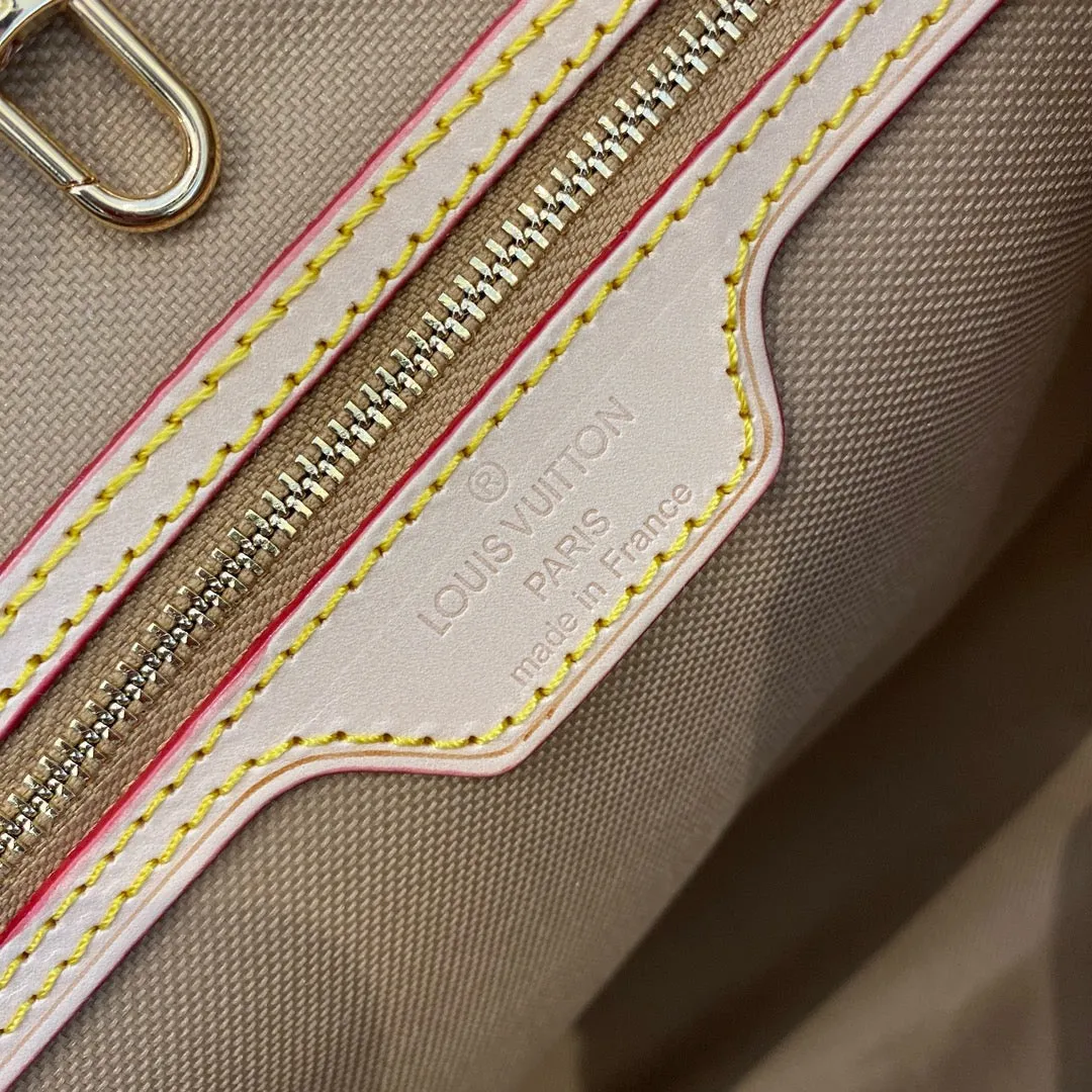 LV Neverfull MM With Shearl Tote Bag