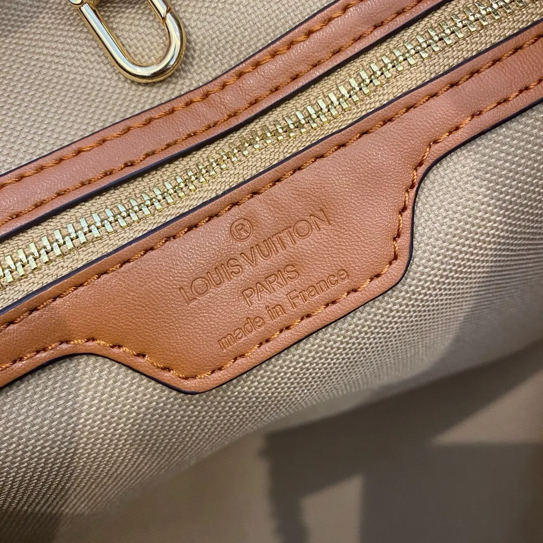 LV Neverfull MM With Shearl Tote Bag